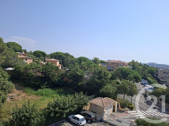 Appartement T3 à vendre - 3 pièces - 62.29 m2 - FREJUS - 83 - PROVENCE-ALPES-COTE-D-AZUR - Century 21 Sud Habitat
