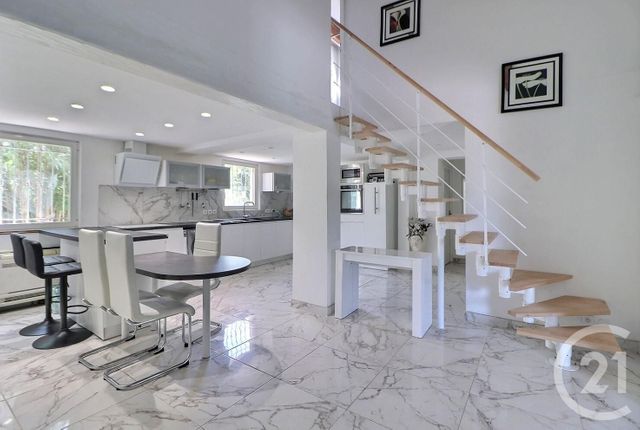 maison à vendre - 5 pièces - 112.0 m2 - FREJUS - 83 - PROVENCE-ALPES-COTE-D-AZUR - Century 21 Sud Habitat