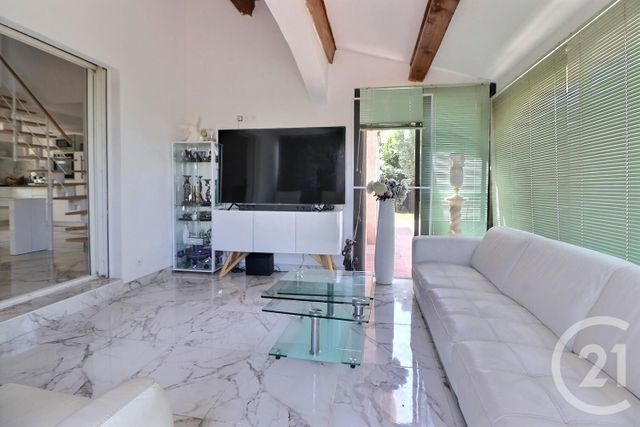 maison à vendre - 5 pièces - 112.0 m2 - FREJUS - 83 - PROVENCE-ALPES-COTE-D-AZUR - Century 21 Sud Habitat