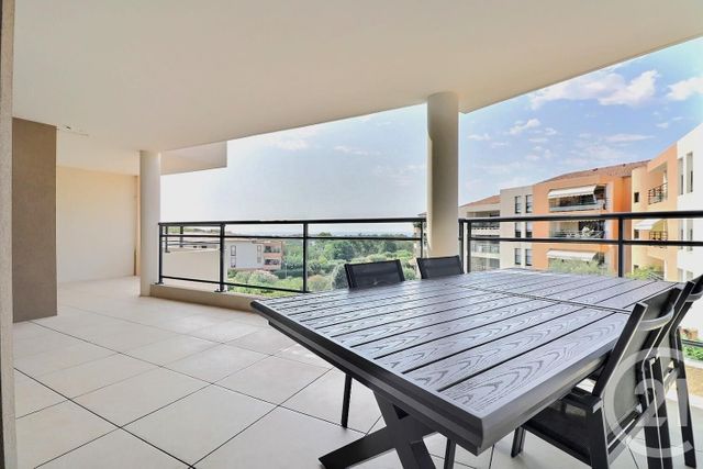 Appartement F3 à vendre - 3 pièces - 64.39 m2 - ST RAPHAEL - 83 - PROVENCE-ALPES-COTE-D-AZUR - Century 21 Sud Habitat