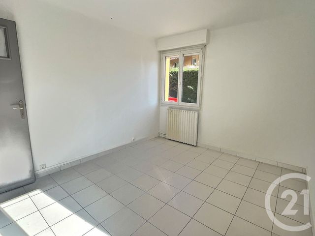 Afficher la photo en grand Appartement T4 à vendre - 4 pièces - 73.0 m2 - FREJUS - 83 - PROVENCE-ALPES-COTE-D-AZUR - Century 21 Sud Habitat