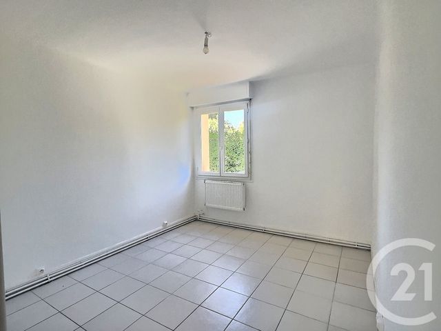 Afficher la photo en grand Appartement T4 à vendre - 4 pièces - 73.0 m2 - FREJUS - 83 - PROVENCE-ALPES-COTE-D-AZUR - Century 21 Sud Habitat