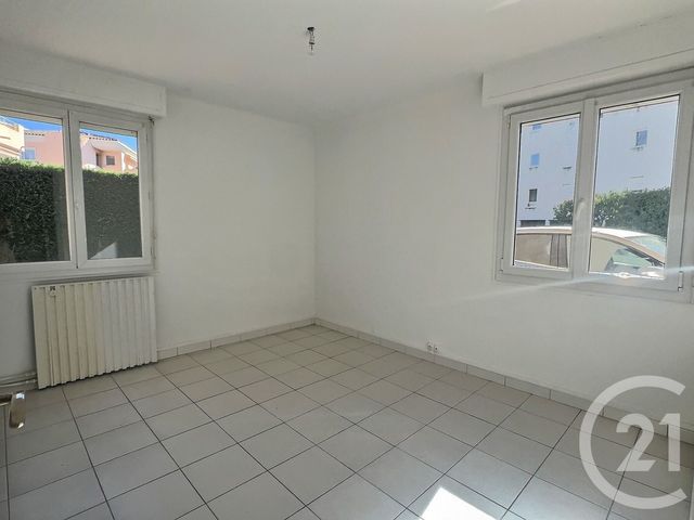 Afficher la photo en grand Appartement T4 à vendre - 4 pièces - 73.0 m2 - FREJUS - 83 - PROVENCE-ALPES-COTE-D-AZUR - Century 21 Sud Habitat