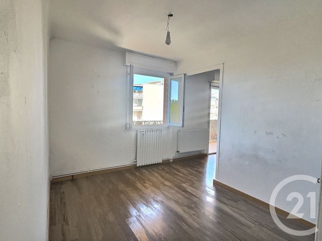 Afficher la photo en grand Appartement T4 à vendre - 4 pièces - 73.0 m2 - FREJUS - 83 - PROVENCE-ALPES-COTE-D-AZUR - Century 21 Sud Habitat
