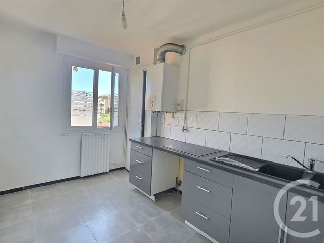 Afficher la photo en grand Appartement T4 à vendre - 4 pièces - 73.0 m2 - FREJUS - 83 - PROVENCE-ALPES-COTE-D-AZUR - Century 21 Sud Habitat