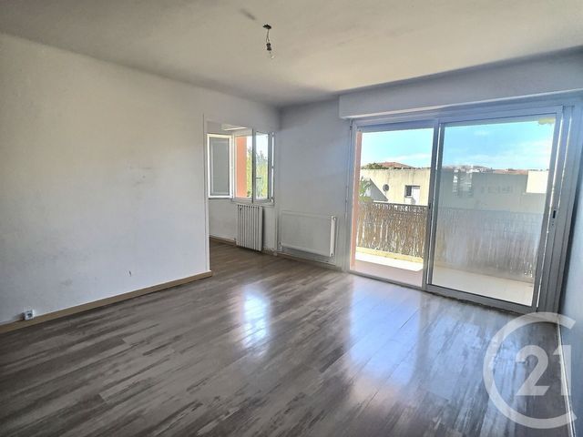 Afficher la photo en grand Appartement T4 à vendre - 4 pièces - 73.0 m2 - FREJUS - 83 - PROVENCE-ALPES-COTE-D-AZUR - Century 21 Sud Habitat