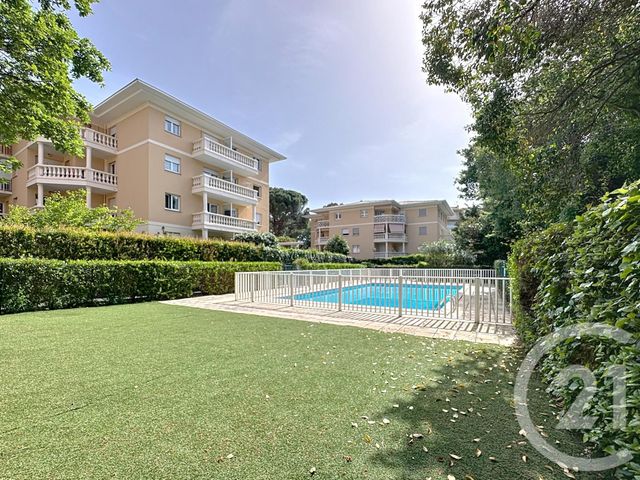 Appartement T4 à vendre - 4 pièces - 76.21 m2 - FREJUS - 83 - PROVENCE-ALPES-COTE-D-AZUR - Century 21 Sud Habitat
