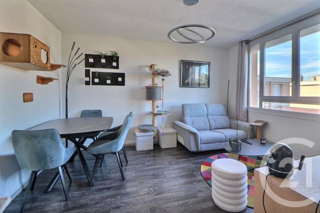 Afficher la photo en grand Appartement T2 à vendre - 2 pièces - 41.76 m2 - FREJUS - 83 - PROVENCE-ALPES-COTE-D-AZUR - Century 21 Sud Habitat