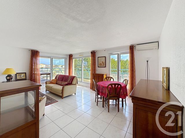 Appartement T3 à vendre - 3 pièces - 81.45 m2 - FREJUS - 83 - PROVENCE-ALPES-COTE-D-AZUR - Century 21 Sud Habitat