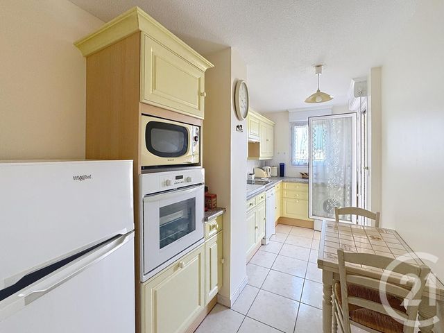 Appartement T3 à vendre - 3 pièces - 81.45 m2 - FREJUS - 83 - PROVENCE-ALPES-COTE-D-AZUR - Century 21 Sud Habitat