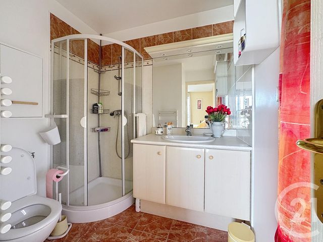 Appartement T3 à vendre - 3 pièces - 81.45 m2 - FREJUS - 83 - PROVENCE-ALPES-COTE-D-AZUR - Century 21 Sud Habitat