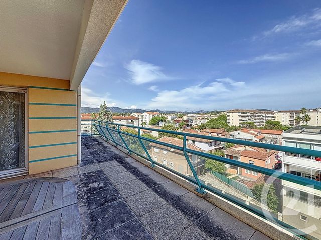 Appartement T3 à vendre - 3 pièces - 81.45 m2 - FREJUS - 83 - PROVENCE-ALPES-COTE-D-AZUR - Century 21 Sud Habitat