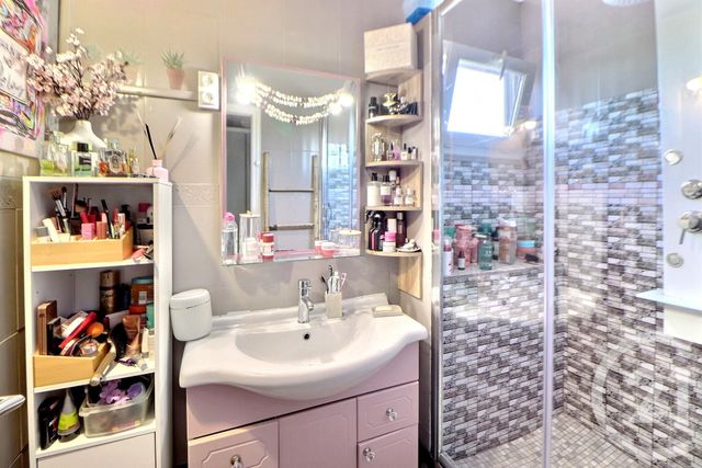 Appartement T4 à vendre - 4 pièces - 76.0 m2 - FREJUS - 83 - PROVENCE-ALPES-COTE-D-AZUR - Century 21 Sud Habitat