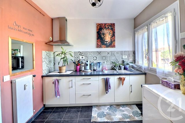 Appartement T4 à vendre - 4 pièces - 76.0 m2 - FREJUS - 83 - PROVENCE-ALPES-COTE-D-AZUR - Century 21 Sud Habitat