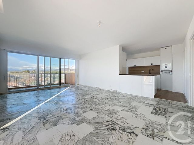 Appartement T3 à vendre - 3 pièces - 84.0 m2 - ST RAPHAEL - 83 - PROVENCE-ALPES-COTE-D-AZUR - Century 21 Sud Habitat