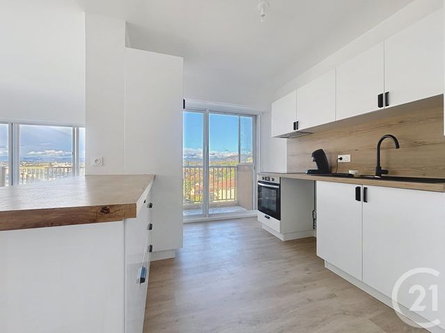 Appartement T3 à vendre - 3 pièces - 84.0 m2 - ST RAPHAEL - 83 - PROVENCE-ALPES-COTE-D-AZUR - Century 21 Sud Habitat