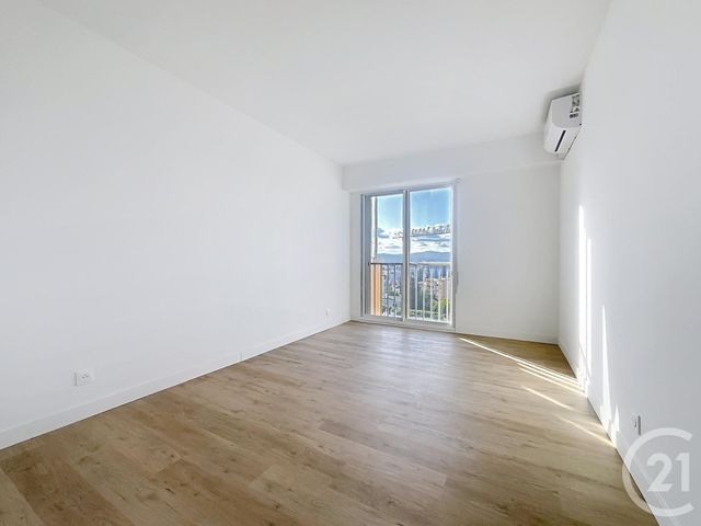 Appartement T3 à vendre - 3 pièces - 84.0 m2 - ST RAPHAEL - 83 - PROVENCE-ALPES-COTE-D-AZUR - Century 21 Sud Habitat