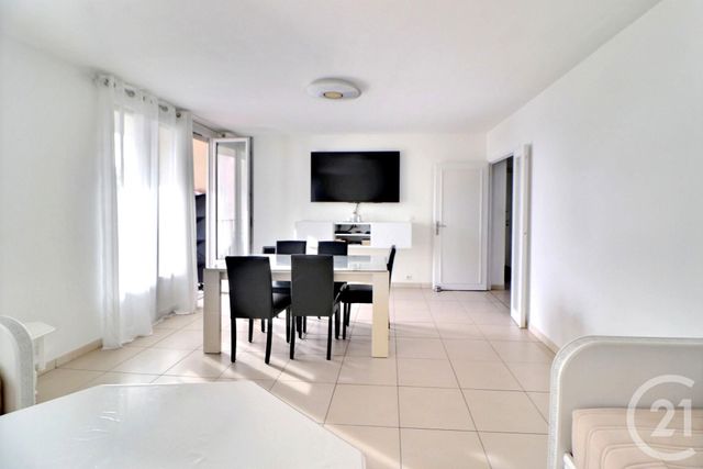Appartement T4 à vendre - 4 pièces - 91.0 m2 - ST RAPHAEL - 83 - PROVENCE-ALPES-COTE-D-AZUR - Century 21 Sud Habitat