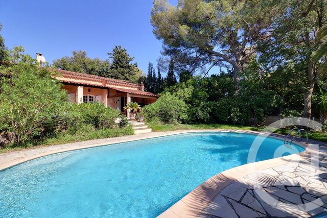 maison à vendre - 7 pièces - 150.0 m2 - FREJUS - 83 - PROVENCE-ALPES-COTE-D-AZUR - Century 21 Sud Habitat