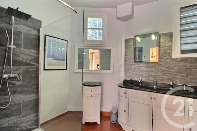 maison à vendre - 7 pièces - 150.0 m2 - FREJUS - 83 - PROVENCE-ALPES-COTE-D-AZUR - Century 21 Sud Habitat