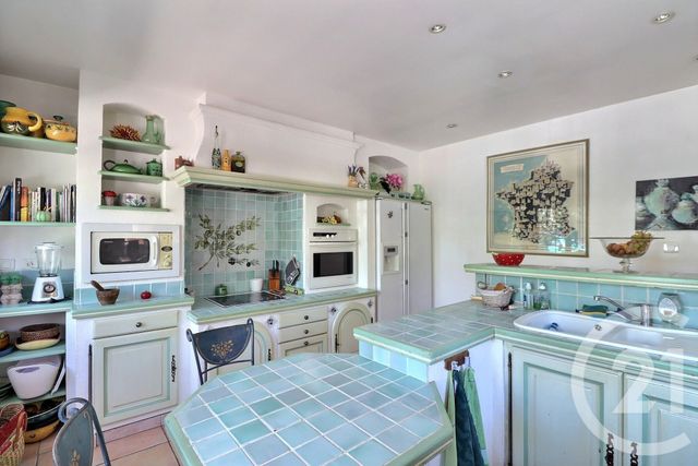 maison à vendre - 7 pièces - 150.0 m2 - FREJUS - 83 - PROVENCE-ALPES-COTE-D-AZUR - Century 21 Sud Habitat