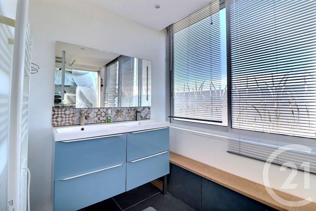 Appartement F3 bis à vendre - 3 pièces - 84.41 m2 - ST RAPHAEL - 83 - PROVENCE-ALPES-COTE-D-AZUR - Century 21 Sud Habitat