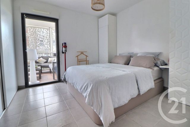 Appartement F3 à vendre - 3 pièces - 68.4 m2 - FREJUS - 83 - PROVENCE-ALPES-COTE-D-AZUR - Century 21 Sud Habitat