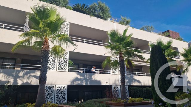 Appartement F3 à vendre - 3 pièces - 68.4 m2 - FREJUS - 83 - PROVENCE-ALPES-COTE-D-AZUR - Century 21 Sud Habitat