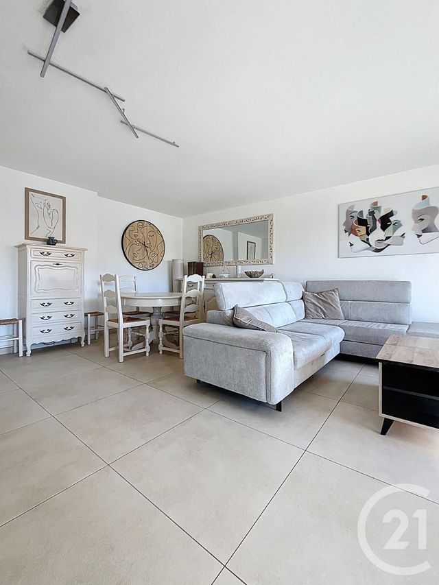 Appartement F2 à vendre - 2 pièces - 45.62 m2 - FREJUS - 83 - PROVENCE-ALPES-COTE-D-AZUR - Century 21 Sud Habitat