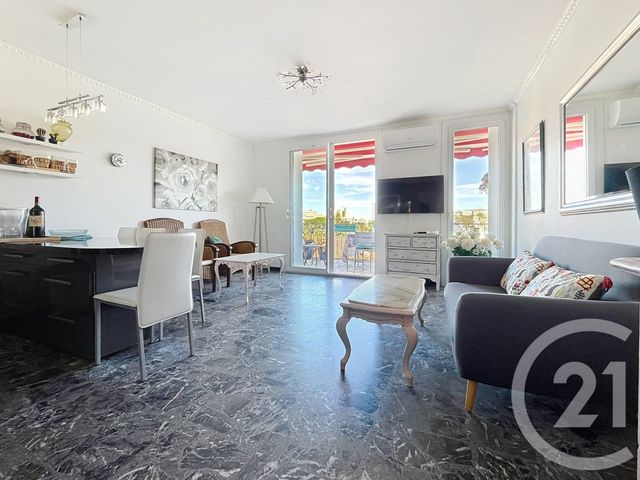 Appartement T3 à vendre - 3 pièces - 53.92 m2 - FREJUS - 83 - PROVENCE-ALPES-COTE-D-AZUR - Century 21 Sud Habitat