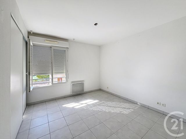 Appartement F3 à vendre - 3 pièces - 76.4 m2 - FREJUS - 83 - PROVENCE-ALPES-COTE-D-AZUR - Century 21 Sud Habitat