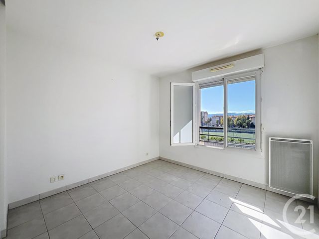 Appartement F3 à vendre - 3 pièces - 76.4 m2 - FREJUS - 83 - PROVENCE-ALPES-COTE-D-AZUR - Century 21 Sud Habitat