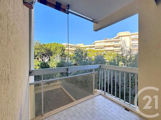 Appartement Studio cabine à vendre - 2 pièces - 22.01 m2 - FREJUS - 83 - PROVENCE-ALPES-COTE-D-AZUR - Century 21 Sud Habitat