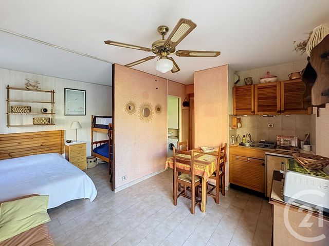 Appartement Studio cabine à vendre - 2 pièces - 22.01 m2 - FREJUS - 83 - PROVENCE-ALPES-COTE-D-AZUR - Century 21 Sud Habitat