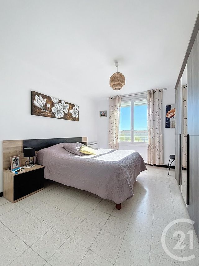 Afficher la photo en grand Appartement F4 à vendre - 4 pièces - 73.0 m2 - FREJUS - 83 - PROVENCE-ALPES-COTE-D-AZUR - Century 21 Sud Habitat