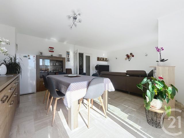 Afficher la photo en grand Appartement F4 à vendre - 4 pièces - 73.0 m2 - FREJUS - 83 - PROVENCE-ALPES-COTE-D-AZUR - Century 21 Sud Habitat