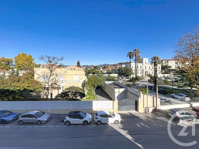 Appartement F2 à vendre - 2 pièces - 43.0 m2 - FREJUS - 83 - PROVENCE-ALPES-COTE-D-AZUR - Century 21 Sud Habitat