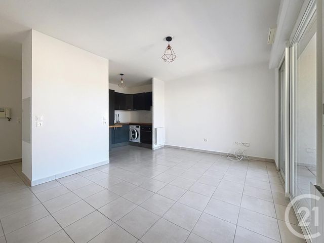 Appartement F2 à vendre - 2 pièces - 43.0 m2 - FREJUS - 83 - PROVENCE-ALPES-COTE-D-AZUR - Century 21 Sud Habitat