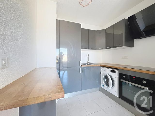 Appartement F2 à vendre - 2 pièces - 43.0 m2 - FREJUS - 83 - PROVENCE-ALPES-COTE-D-AZUR - Century 21 Sud Habitat