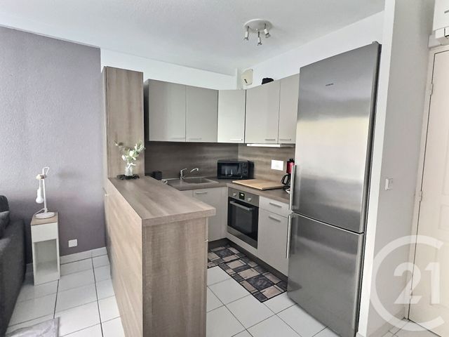 Afficher la photo en grand Appartement T2 à vendre - 2 pièces - 52.35 m2 - FREJUS - 83 - PROVENCE-ALPES-COTE-D-AZUR - Century 21 Sud Habitat
