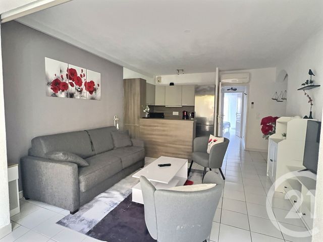 Afficher la photo en grand Appartement T2 à vendre - 2 pièces - 52.35 m2 - FREJUS - 83 - PROVENCE-ALPES-COTE-D-AZUR - Century 21 Sud Habitat