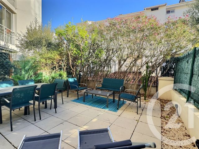 Afficher la photo en grand Appartement T2 à vendre - 2 pièces - 52.35 m2 - FREJUS - 83 - PROVENCE-ALPES-COTE-D-AZUR - Century 21 Sud Habitat