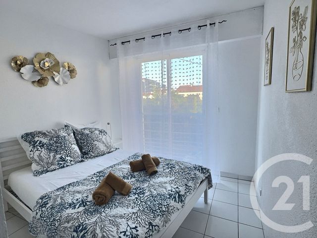 Afficher la photo en grand Appartement T2 à vendre - 2 pièces - 52.35 m2 - FREJUS - 83 - PROVENCE-ALPES-COTE-D-AZUR - Century 21 Sud Habitat