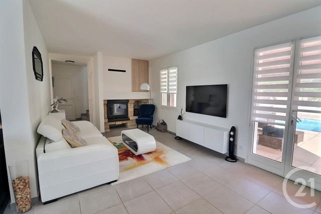 maison à vendre - 4 pièces - 107.0 m2 - ROQUEBRUNE SUR ARGENS - 83 - PROVENCE-ALPES-COTE-D-AZUR - Century 21 Sud Habitat