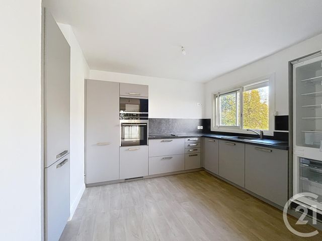 Appartement F3 à vendre - 3 pièces - 67.26 m2 - FREJUS - 83 - PROVENCE-ALPES-COTE-D-AZUR - Century 21 Sud Habitat