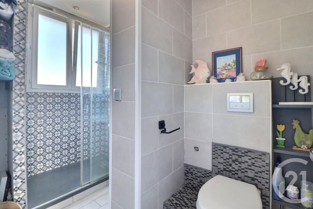 Appartement T4 à vendre - 4 pièces - 64.0 m2 - FREJUS - 83 - PROVENCE-ALPES-COTE-D-AZUR - Century 21 Sud Habitat