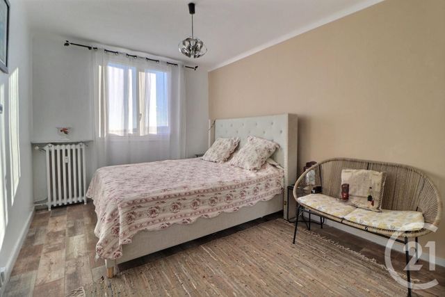 Appartement T4 à vendre - 4 pièces - 64.0 m2 - FREJUS - 83 - PROVENCE-ALPES-COTE-D-AZUR - Century 21 Sud Habitat