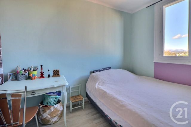 Appartement T4 à vendre - 4 pièces - 64.0 m2 - FREJUS - 83 - PROVENCE-ALPES-COTE-D-AZUR - Century 21 Sud Habitat