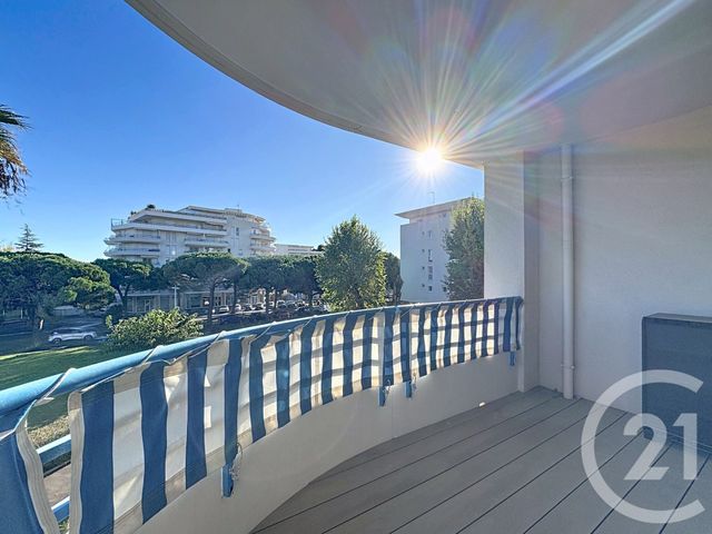 Appartement T2 à vendre - 2 pièces - 37.11 m2 - FREJUS - 83 - PROVENCE-ALPES-COTE-D-AZUR - Century 21 Sud Habitat