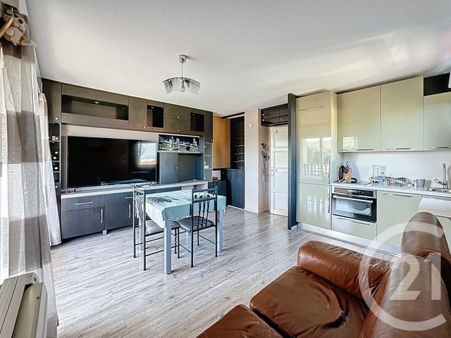 Appartement T2 à vendre - 2 pièces - 37.11 m2 - FREJUS - 83 - PROVENCE-ALPES-COTE-D-AZUR - Century 21 Sud Habitat